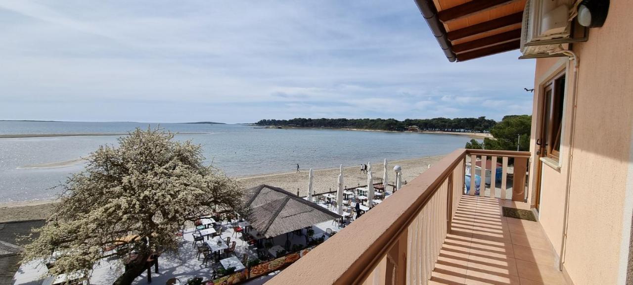 Sand Beach Apartment Idila Medulin Exterior photo